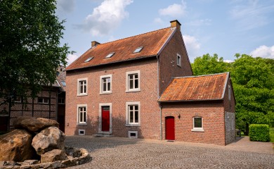img-1